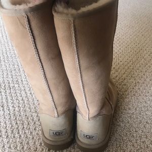 Tall UGGs- Blond
